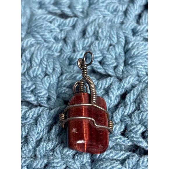 Artisan Silvertone Wire Dragon's Eye Red Tiger's Eye Stone Pendant 1.5 inches - Picture 2 of 2